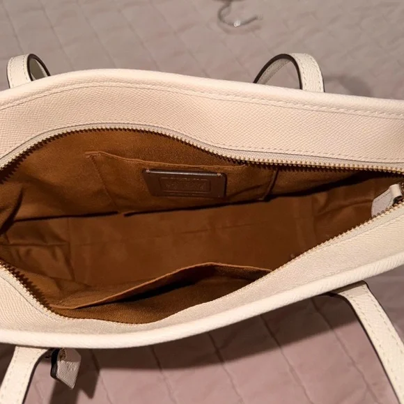 White Coach Mini City Zip leather tote 22967 - Picture 2 of 2